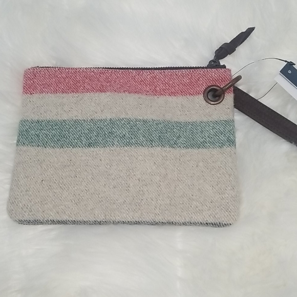 PENDLETON GLACIER STRIPE CLUTCH WITH GROMMET NWT - Picture 3 of 3